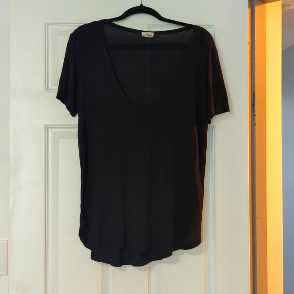 Low scoop neck t-shirt